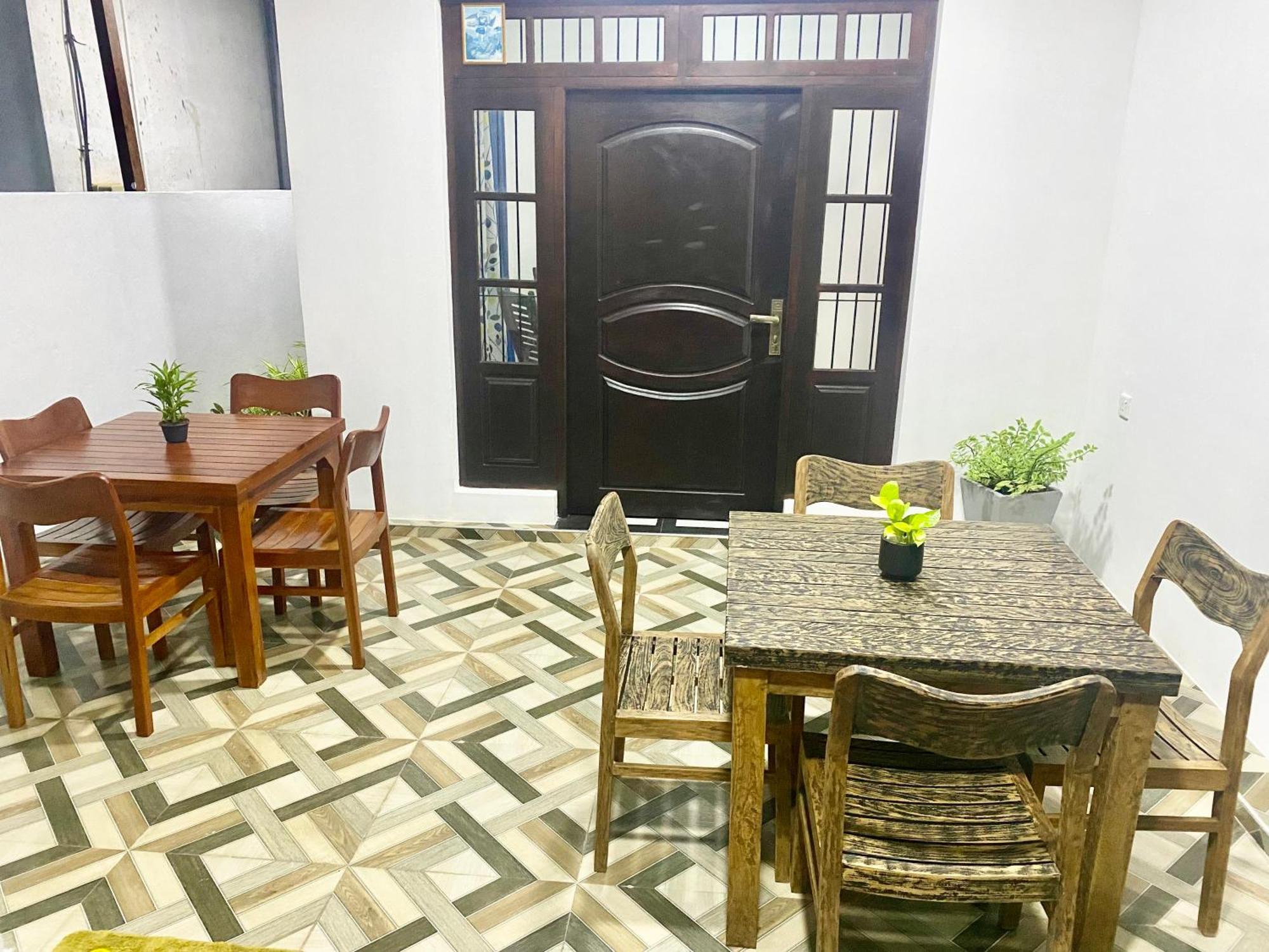 Mario Family Villa And Restaurant Негомбо Екстер'єр фото