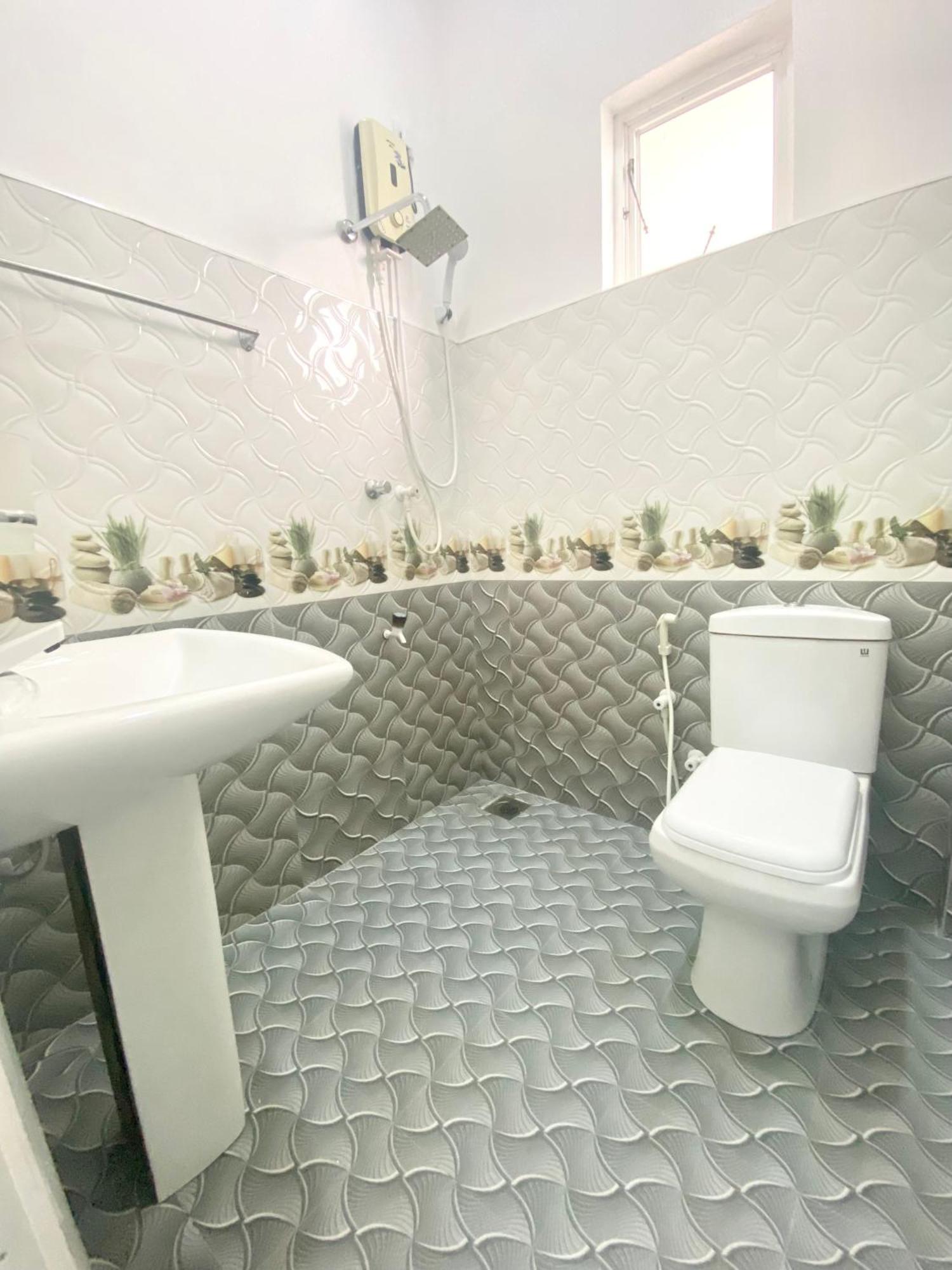 Mario Family Villa And Restaurant Негомбо Екстер'єр фото