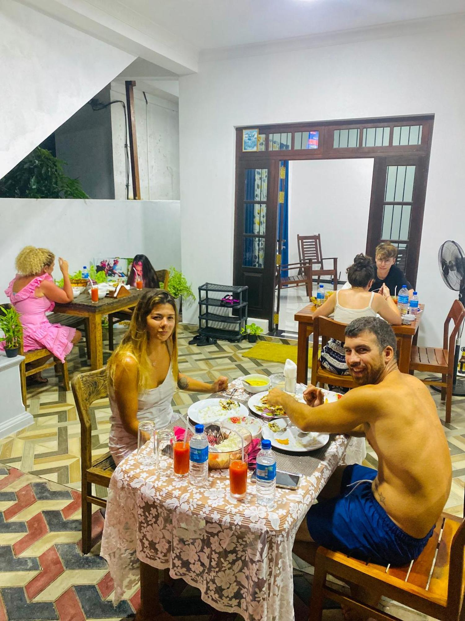 Mario Family Villa And Restaurant Негомбо Екстер'єр фото